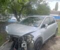 Серый Ниссан Тиида, объемом двигателя 1.6 л и пробегом 200 тыс. км за 1900 $, фото 1 на Automoto.ua
