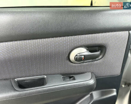 Серый Ниссан Тиида, объемом двигателя 1.6 л и пробегом 120 тыс. км за 6300 $, фото 24 на Automoto.ua