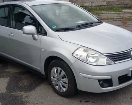 Серый Ниссан Тиида, объемом двигателя 1.6 л и пробегом 198 тыс. км за 7200 $, фото 6 на Automoto.ua