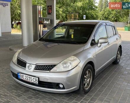 Серый Ниссан Тиида, объемом двигателя 1.6 л и пробегом 179 тыс. км за 6800 $, фото 1 на Automoto.ua