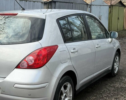 Серый Ниссан Тиида, объемом двигателя 1.6 л и пробегом 167 тыс. км за 7250 $, фото 2 на Automoto.ua