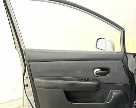 Серый Ниссан Тиида, объемом двигателя 1.6 л и пробегом 120 тыс. км за 6300 $, фото 12 на Automoto.ua