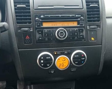 Серый Ниссан Тиида, объемом двигателя 1.6 л и пробегом 198 тыс. км за 7200 $, фото 14 на Automoto.ua