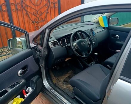 Серый Ниссан Тиида, объемом двигателя 1.6 л и пробегом 217 тыс. км за 5200 $, фото 6 на Automoto.ua