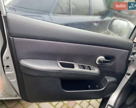 Сірий Ніссан Тііда, об'ємом двигуна 0 л та пробігом 151 тис. км за 7250 $, фото 15 на Automoto.ua