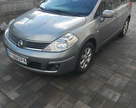 Серый Ниссан Тиида, объемом двигателя 1.6 л и пробегом 210 тыс. км за 6000 $, фото 4 на Automoto.ua