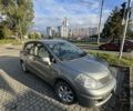Сірий Ніссан Тііда, об'ємом двигуна 1.6 л та пробігом 196 тис. км за 5800 $, фото 1 на Automoto.ua