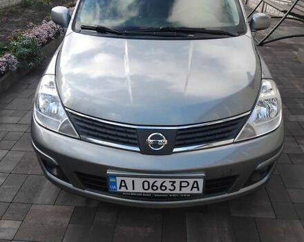 Серый Ниссан Тиида, объемом двигателя 1.6 л и пробегом 208 тыс. км за 6500 $, фото 1 на Automoto.ua