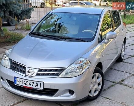 Сірий Ніссан Тііда, об'ємом двигуна 1.5 л та пробігом 82 тис. км за 8100 $, фото 3 на Automoto.ua