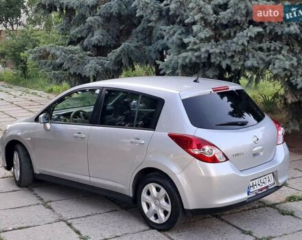 Сірий Ніссан Тііда, об'ємом двигуна 1.5 л та пробігом 82 тис. км за 8100 $, фото 4 на Automoto.ua