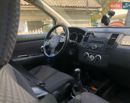 Сірий Ніссан Тііда, об'ємом двигуна 1.6 л та пробігом 189 тис. км за 7500 $, фото 12 на Automoto.ua