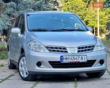 Сірий Ніссан Тііда, об'ємом двигуна 1.5 л та пробігом 82 тис. км за 8100 $, фото 1 на Automoto.ua