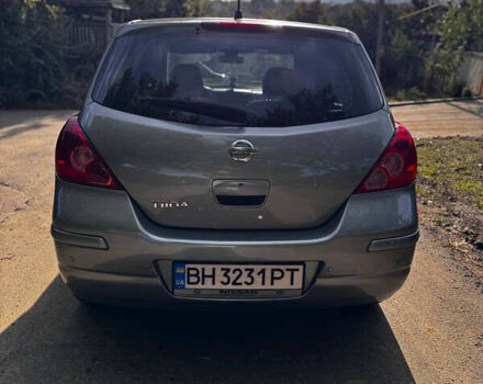 Серый Ниссан Тиида, объемом двигателя 1.6 л и пробегом 170 тыс. км за 6500 $, фото 4 на Automoto.ua