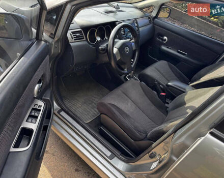 Серый Ниссан Тиида, объемом двигателя 1.6 л и пробегом 170 тыс. км за 6500 $, фото 6 на Automoto.ua