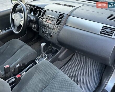 Серый Ниссан Тиида, объемом двигателя 1.8 л и пробегом 204 тыс. км за 6500 $, фото 20 на Automoto.ua