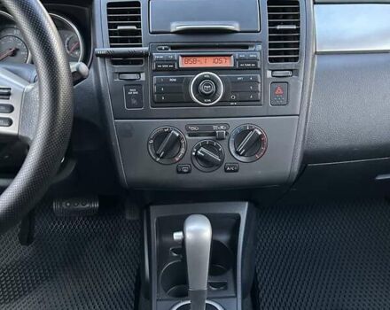 Серый Ниссан Тиида, объемом двигателя 1.8 л и пробегом 204 тыс. км за 6500 $, фото 22 на Automoto.ua