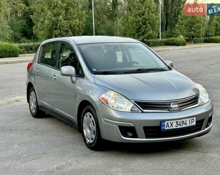 Серый Ниссан Тиида, объемом двигателя 1.8 л и пробегом 204 тыс. км за 6500 $, фото 1 на Automoto.ua