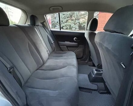 Серый Ниссан Тиида, объемом двигателя 1.8 л и пробегом 204 тыс. км за 6500 $, фото 18 на Automoto.ua