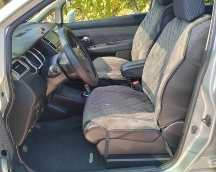 Сірий Ніссан Тііда, об'ємом двигуна 1.5 л та пробігом 150 тис. км за 7800 $, фото 8 на Automoto.ua