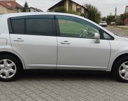 Серый Ниссан Тиида, объемом двигателя 1.6 л и пробегом 113 тыс. км за 6996 $, фото 3 на Automoto.ua