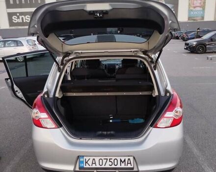 Сірий Ніссан Тііда, об'ємом двигуна 1.5 л та пробігом 81 тис. км за 7777 $, фото 16 на Automoto.ua