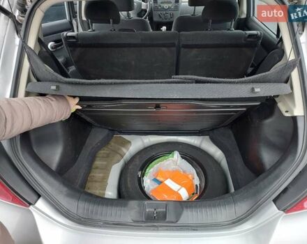 Серый Ниссан Тиида, объемом двигателя 1.6 л и пробегом 195 тыс. км за 7300 $, фото 8 на Automoto.ua