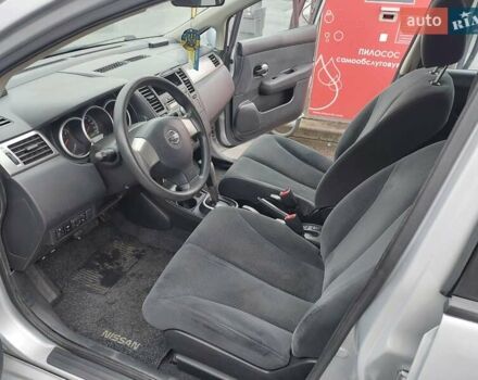 Серый Ниссан Тиида, объемом двигателя 1.6 л и пробегом 195 тыс. км за 7300 $, фото 9 на Automoto.ua
