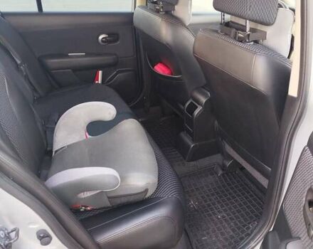 Сірий Ніссан Тііда, об'ємом двигуна 1.5 л та пробігом 81 тис. км за 7777 $, фото 7 на Automoto.ua