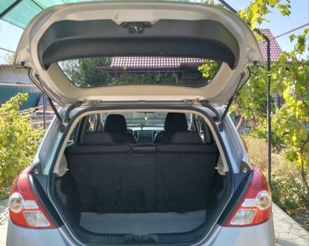 Сірий Ніссан Тііда, об'ємом двигуна 1.5 л та пробігом 150 тис. км за 7800 $, фото 7 на Automoto.ua