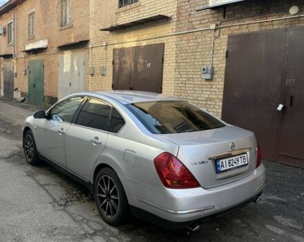 Серый Ниссан Тиида, объемом двигателя 2.4 л и пробегом 380 тыс. км за 4350 $, фото 5 на Automoto.ua