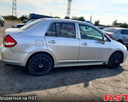 Сірий Ніссан Тііда, об'ємом двигуна 1.6 л та пробігом 300 тис. км за 4400 $, фото 3 на Automoto.ua
