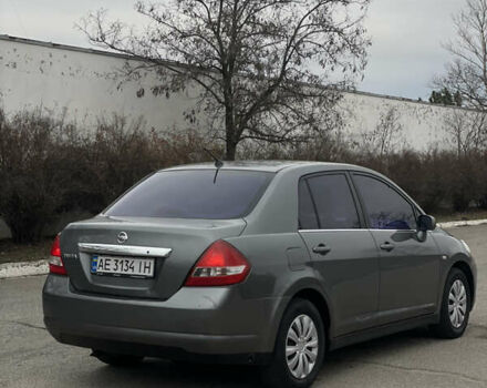 Сірий Ніссан Тііда, об'ємом двигуна 1.6 л та пробігом 220 тис. км за 4900 $, фото 3 на Automoto.ua