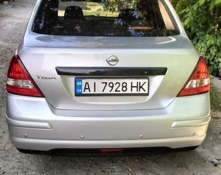 Серый Ниссан Тиида, объемом двигателя 1.8 л и пробегом 255 тыс. км за 4750 $, фото 5 на Automoto.ua