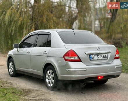 Серый Ниссан Тиида, объемом двигателя 1.6 л и пробегом 199 тыс. км за 5800 $, фото 6 на Automoto.ua