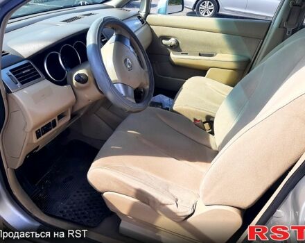 Сірий Ніссан Тііда, об'ємом двигуна 1.6 л та пробігом 300 тис. км за 4400 $, фото 5 на Automoto.ua