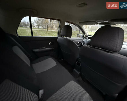 Серый Ниссан Тиида, объемом двигателя 1.6 л и пробегом 199 тыс. км за 5800 $, фото 9 на Automoto.ua