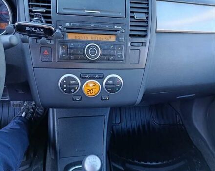 Серый Ниссан Тиида, объемом двигателя 1.8 л и пробегом 165 тыс. км за 5400 $, фото 14 на Automoto.ua