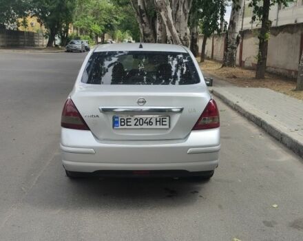 Сірий Ніссан Тііда, об'ємом двигуна 1.6 л та пробігом 300 тис. км за 4999 $, фото 3 на Automoto.ua