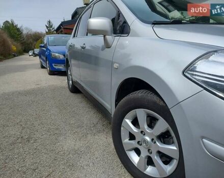 Сірий Ніссан Тііда, об'ємом двигуна 1.6 л та пробігом 45 тис. км за 8700 $, фото 28 на Automoto.ua
