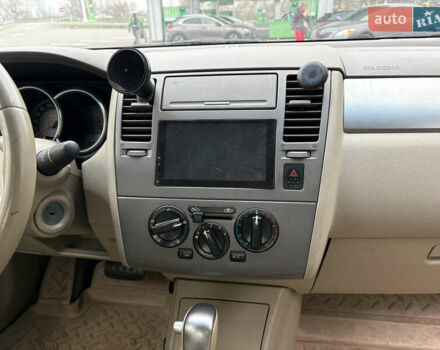 Серый Ниссан Тиида, объемом двигателя 1.6 л и пробегом 157 тыс. км за 6500 $, фото 8 на Automoto.ua