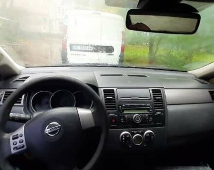 Сірий Ніссан Тііда, об'ємом двигуна 1.8 л та пробігом 199 тис. км за 4740 $, фото 9 на Automoto.ua