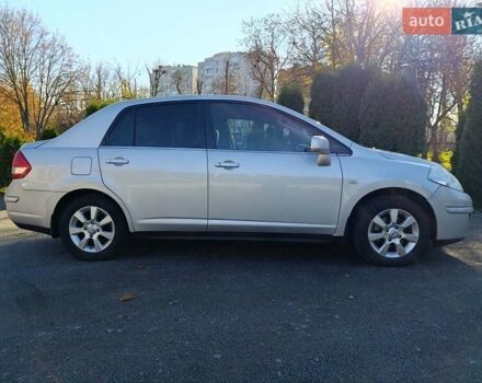 Серый Ниссан Тиида, объемом двигателя 1.8 л и пробегом 165 тыс. км за 5400 $, фото 3 на Automoto.ua