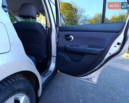 Серый Ниссан Тиида, объемом двигателя 1.8 л и пробегом 165 тыс. км за 5400 $, фото 23 на Automoto.ua