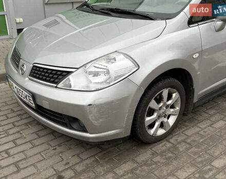 Серый Ниссан Тиида, объемом двигателя 1.6 л и пробегом 157 тыс. км за 6500 $, фото 1 на Automoto.ua