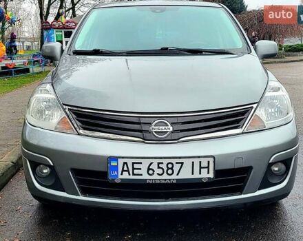 Серый Ниссан Тиида, объемом двигателя 1.6 л и пробегом 199 тыс. км за 5390 $, фото 9 на Automoto.ua