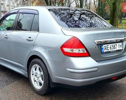 Серый Ниссан Тиида, объемом двигателя 1.6 л и пробегом 199 тыс. км за 5390 $, фото 6 на Automoto.ua