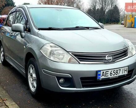 Серый Ниссан Тиида, объемом двигателя 1.6 л и пробегом 199 тыс. км за 5390 $, фото 10 на Automoto.ua