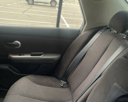 Серый Ниссан Тиида, объемом двигателя 1.6 л и пробегом 159 тыс. км за 6800 $, фото 13 на Automoto.ua