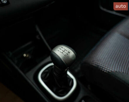 Серый Ниссан Тиида, объемом двигателя 1.6 л и пробегом 166 тыс. км за 6997 $, фото 16 на Automoto.ua