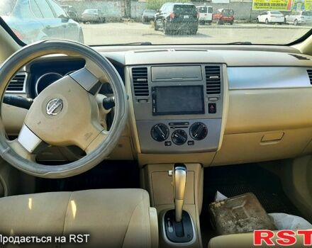Сірий Ніссан Тііда, об'ємом двигуна 1.6 л та пробігом 300 тис. км за 4400 $, фото 1 на Automoto.ua
